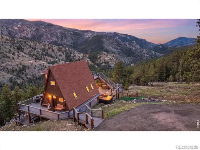 500 Bulwark Ridge Drive Glen Haven, CO 80532