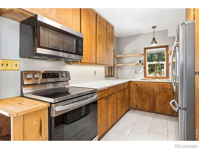 128 Elk Road Lyons, CO 80540