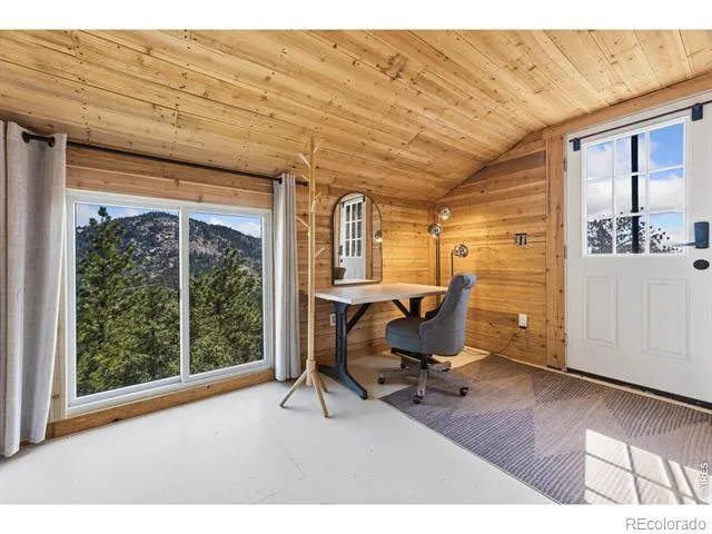 128 Elk Road Lyons, CO 80540