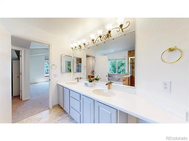 1619 Hemlock Way Broomfield, CO 80020