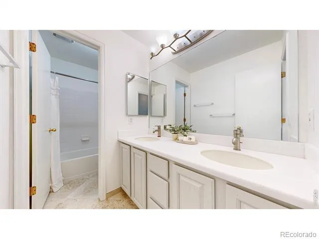 1619 Hemlock Way Broomfield, CO 80020