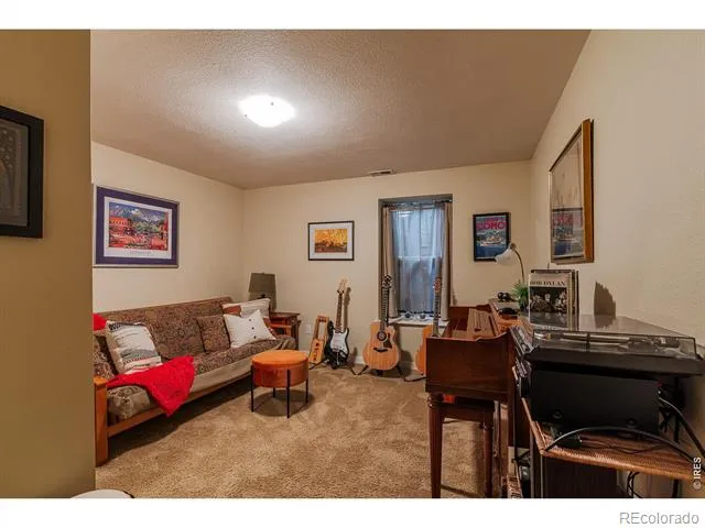 8036 James Court Niwot, CO 80503