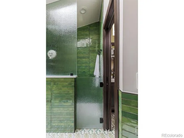 8036 James Court Niwot, CO 80503
