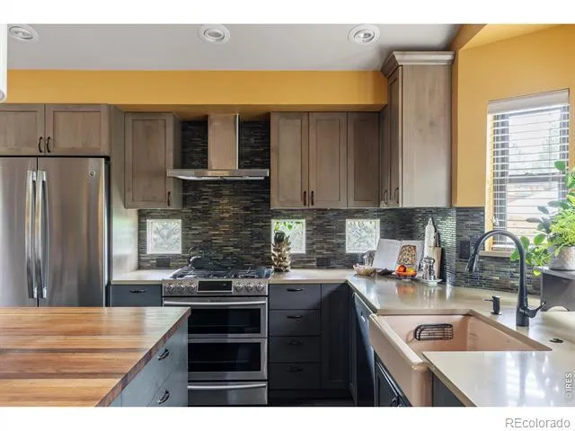 8036 James Court Niwot, CO 80503
