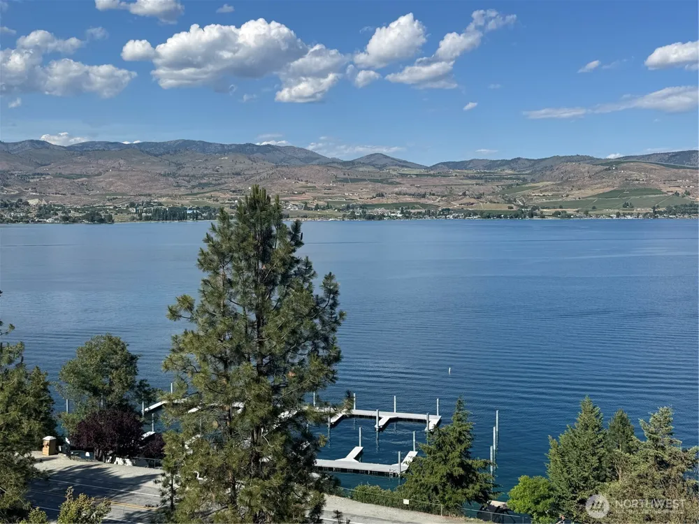 4057 Lakeview Place Chelan, WA 98816