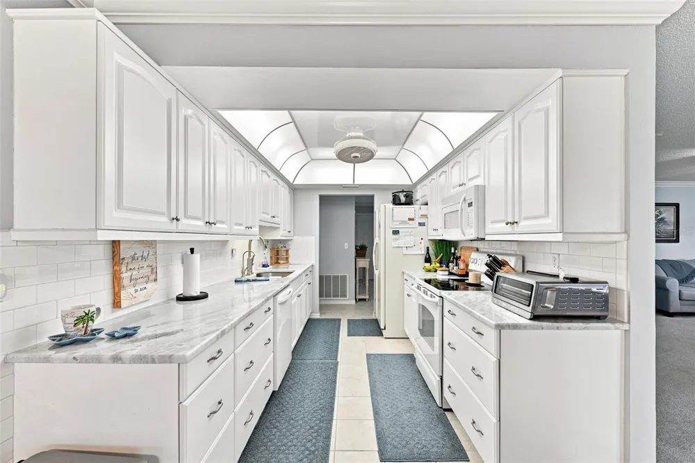 1514 INGRAM DRIVE #23 Sun City Center, FL 33573