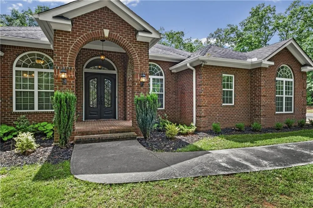 180 Cothran Road Dawsonville, GA 30534
