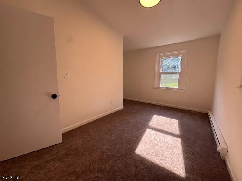 4504 Rudetown Rd Hardyston, NJ 07419