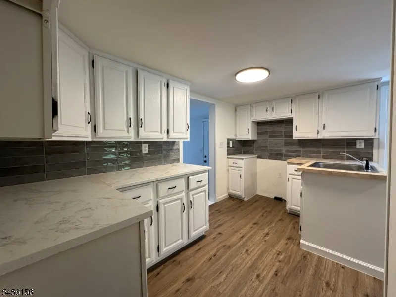 4504 Rudetown Rd Hardyston, NJ 07419