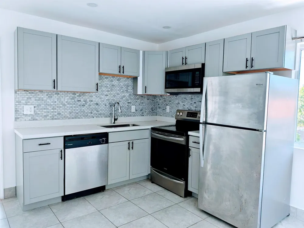 2719 LINCOLN STREET #6 Hollywood, FL 33020