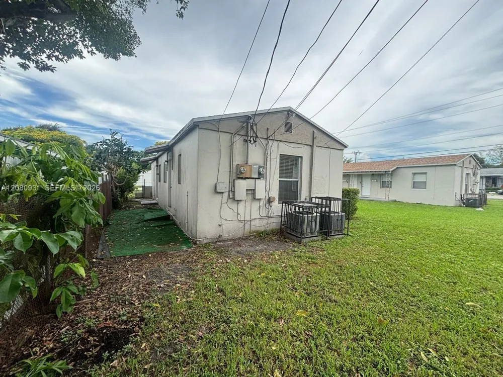 1987 NW 56th St #0 Miami, FL 33142