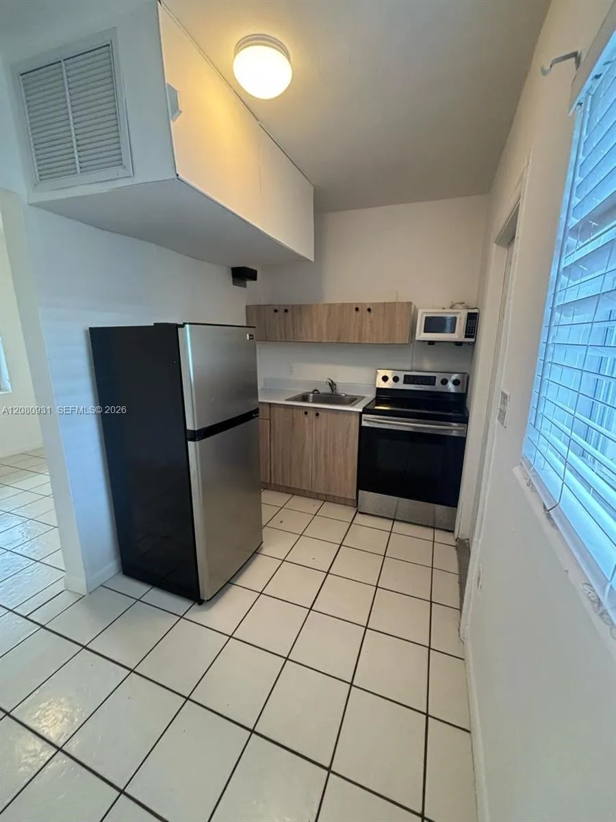 1987 NW 56th St #0 Miami, FL 33142