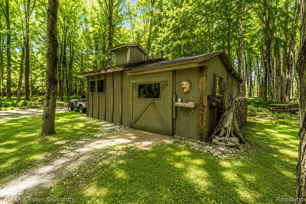 1293 BELLINGER ROAD Gladwin Township, MI 48624