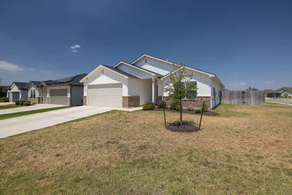 129 Maybelline Road Jarrell, TX 76537