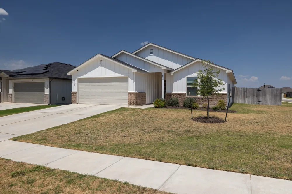 129 Maybelline Road Jarrell, TX 76537