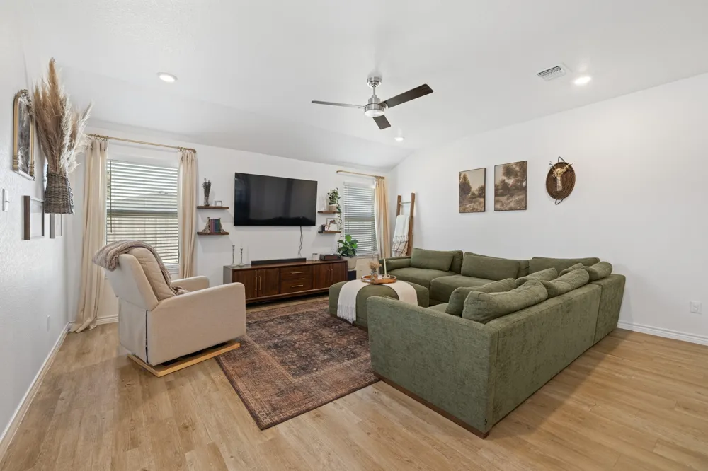 129 Maybelline Road Jarrell, TX 76537