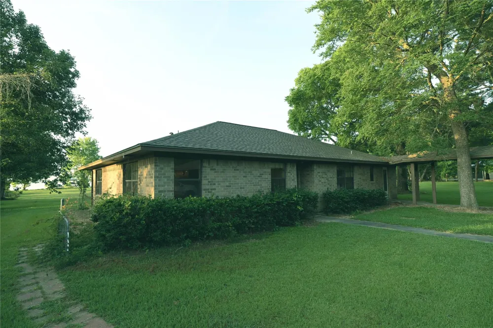 390 Johnson Road Coldspring, TX 77331