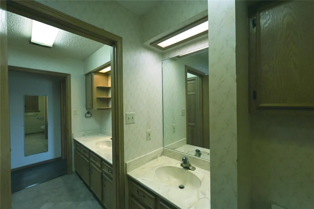 390 Johnson Road Coldspring, TX 77331