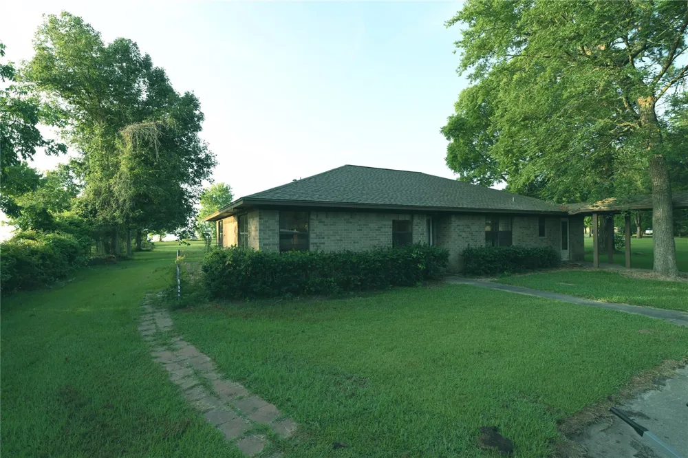 390 Johnson Road Coldspring, TX 77331