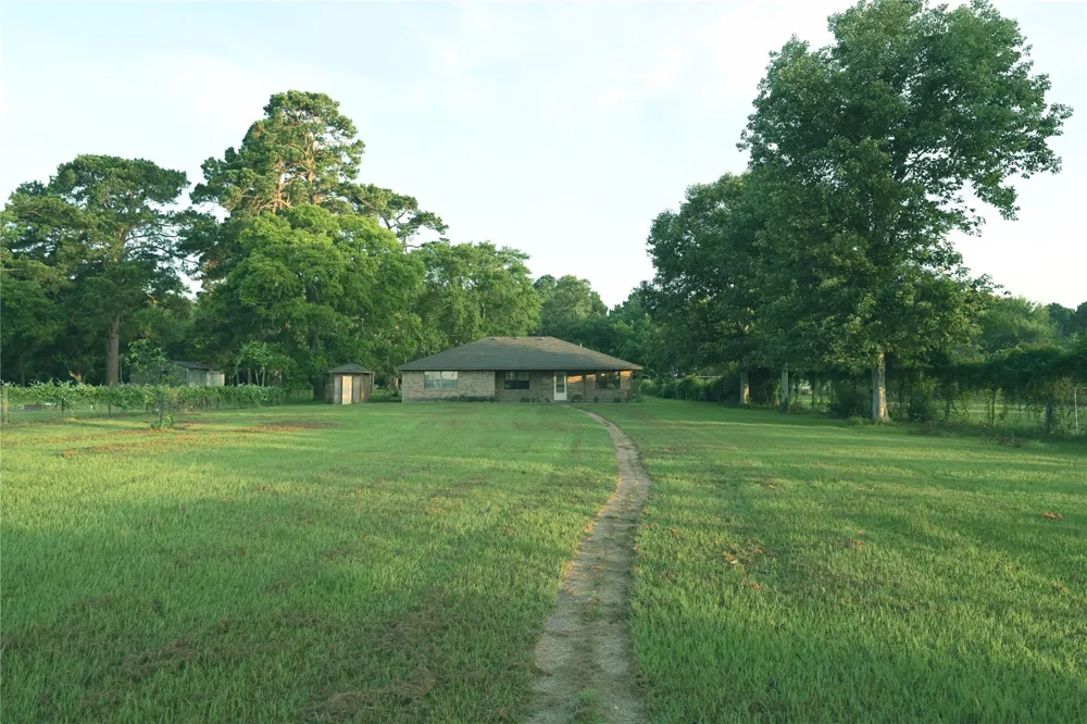 390 Johnson Road Coldspring, TX 77331