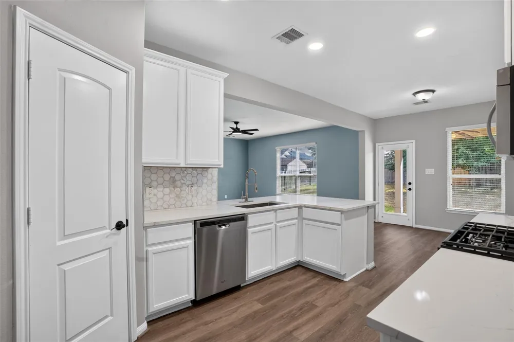 7611 Dragon Pearls Lane Conroe, TX 77304