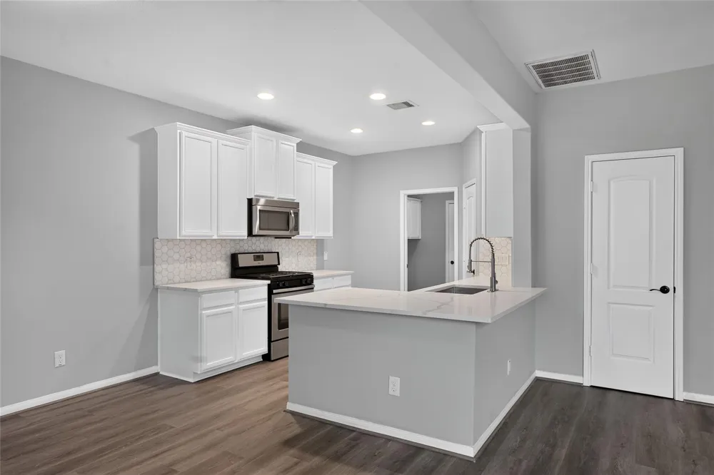 7611 Dragon Pearls Lane Conroe, TX 77304