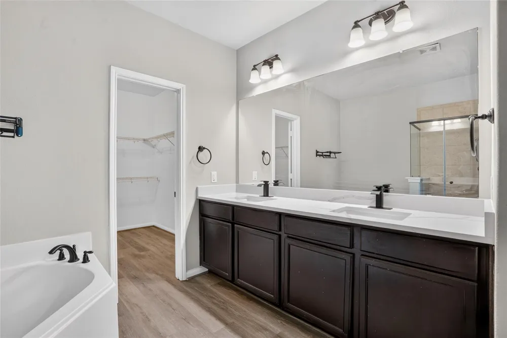 7611 Dragon Pearls Lane Conroe, TX 77304