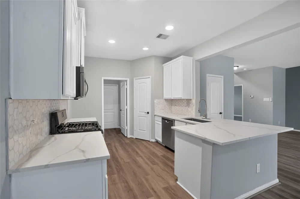 7611 Dragon Pearls Lane Conroe, TX 77304