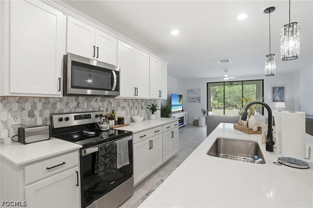 Weeping Willow Court Cape Coral, FL 33909