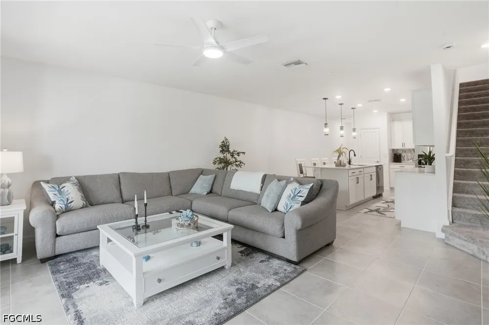 Weeping Willow Court Cape Coral, FL 33909