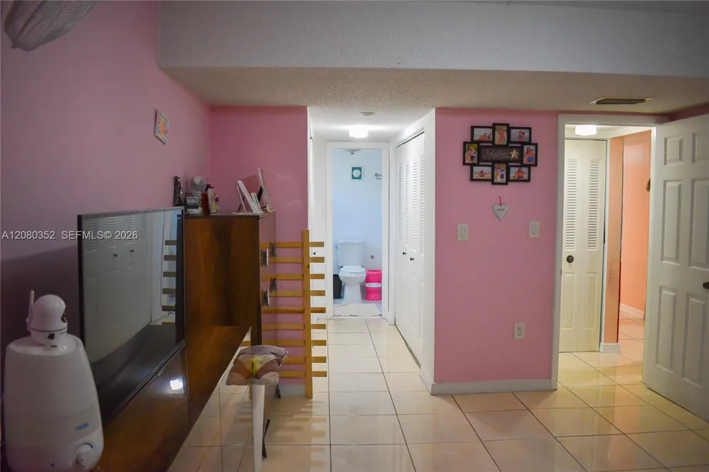 6600 W 2nd Ct #15 Hialeah, FL 33012
