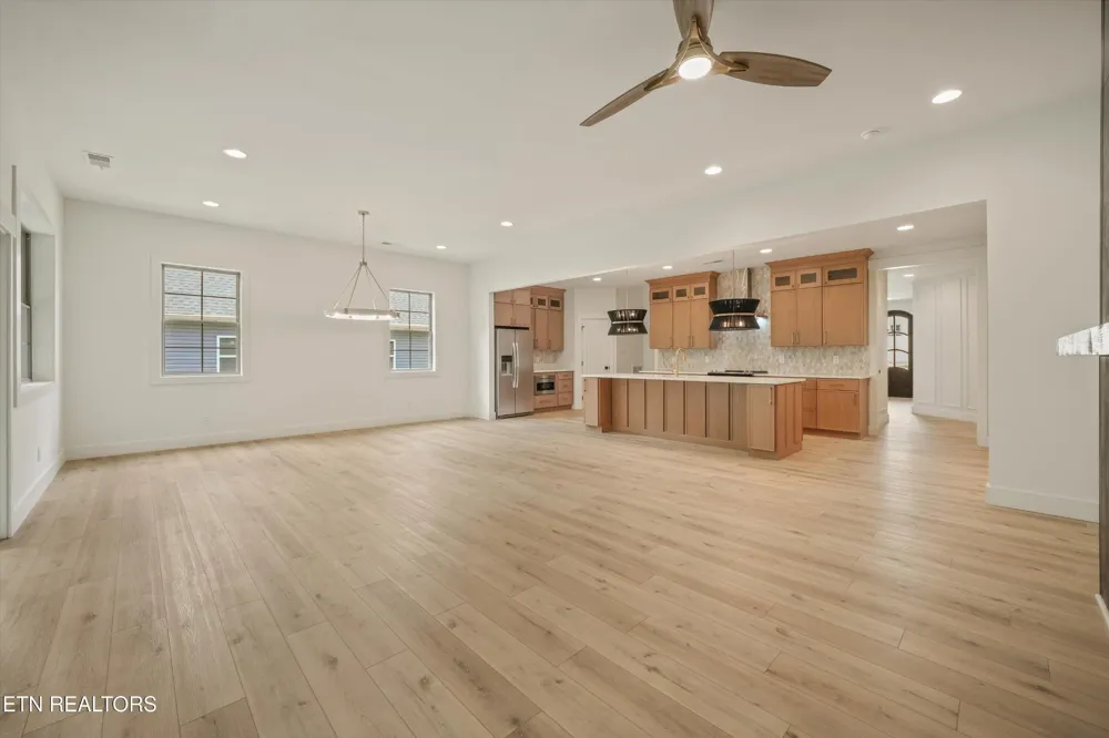 173 Elokwa Way Loudon, TN 37774