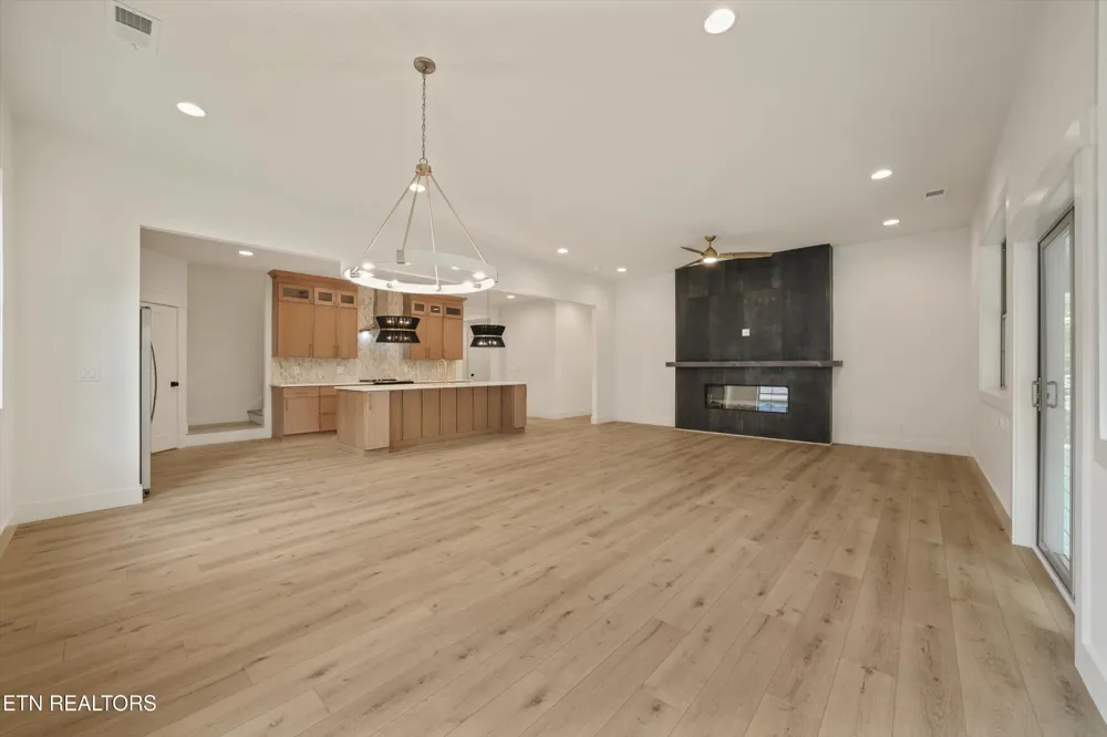 173 Elokwa Way Loudon, TN 37774