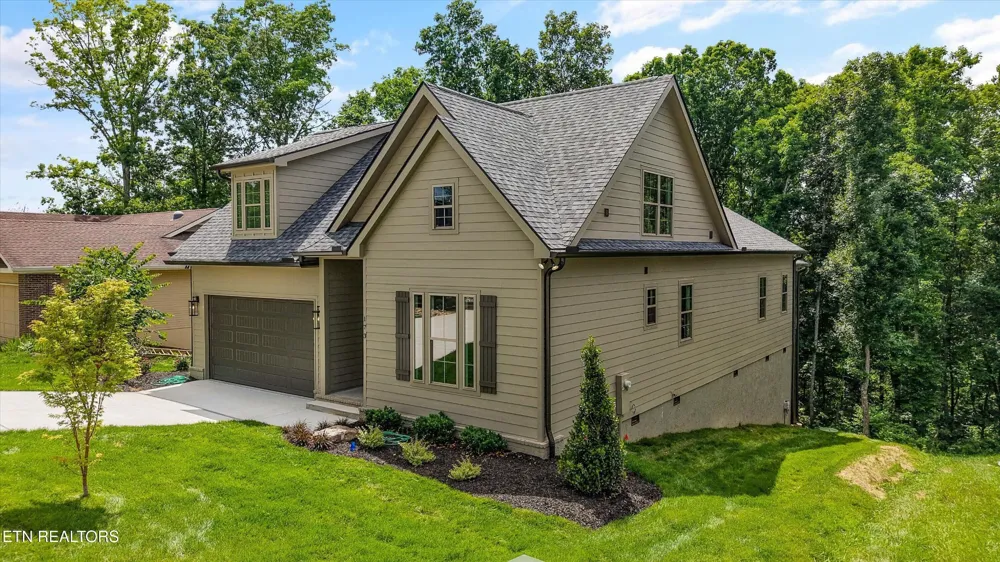 173 Elokwa Way Loudon, TN 37774