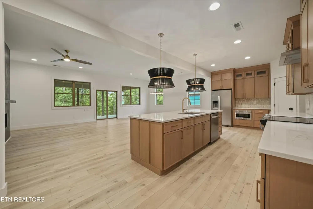 173 Elokwa Way Loudon, TN 37774