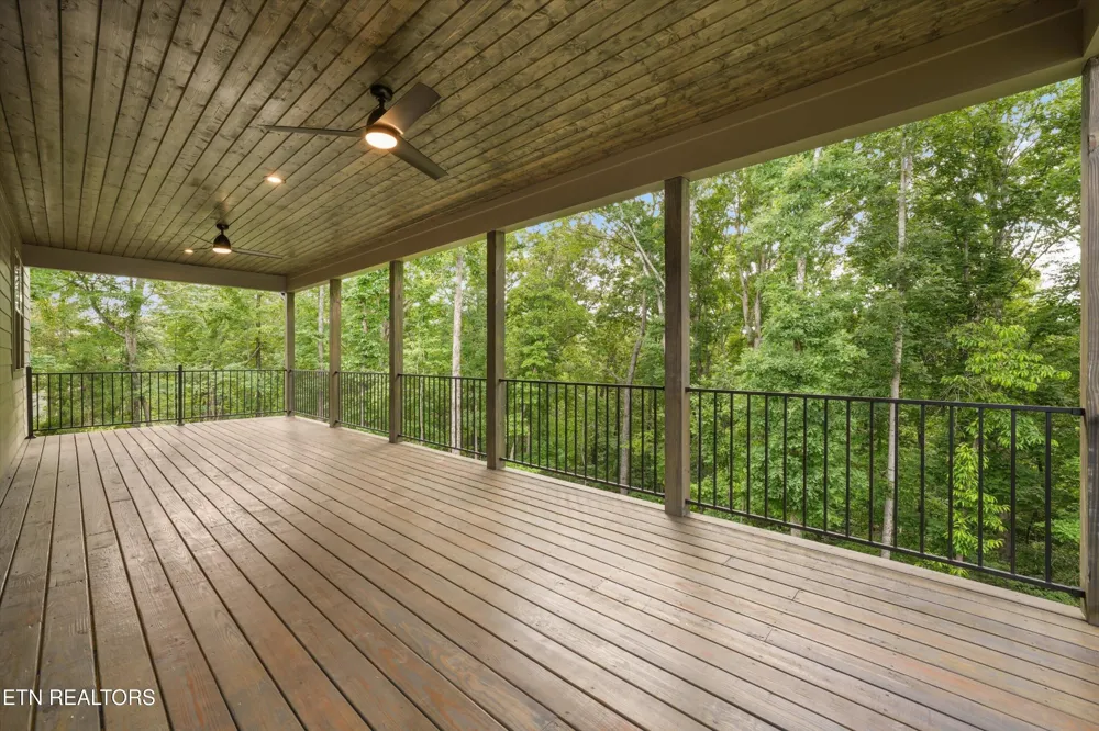173 Elokwa Way Loudon, TN 37774