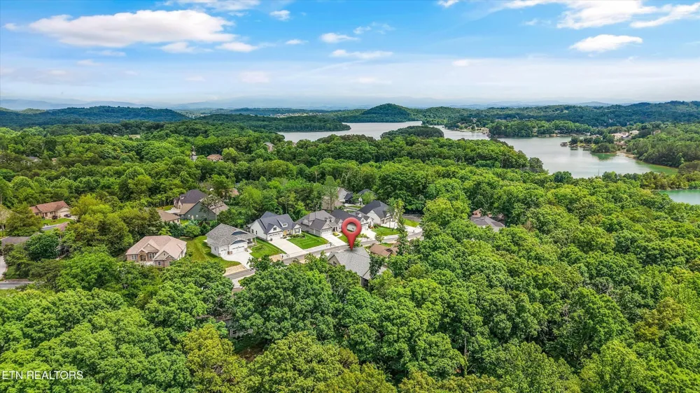 173 Elokwa Way Loudon, TN 37774