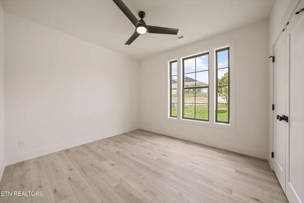 173 Elokwa Way Loudon, TN 37774