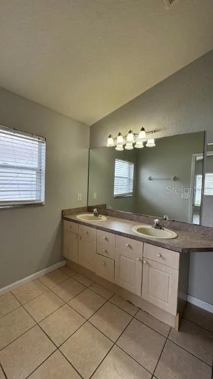 2916 WHITE CEDAR CIRCLE Kissimmee, FL 34741