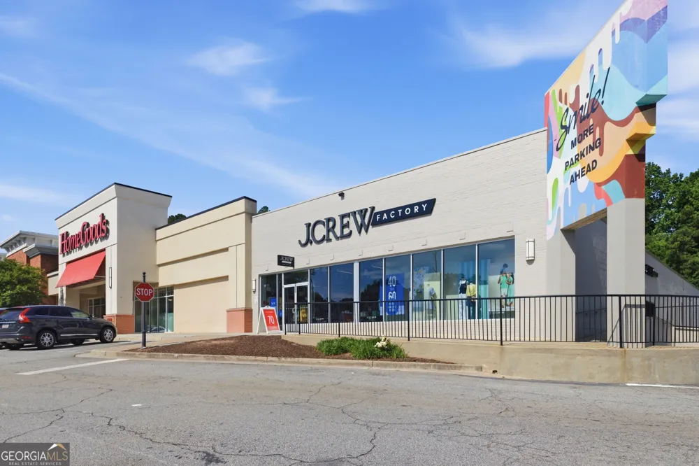 3820 Roswell RD NE Atlanta, GA 30342
