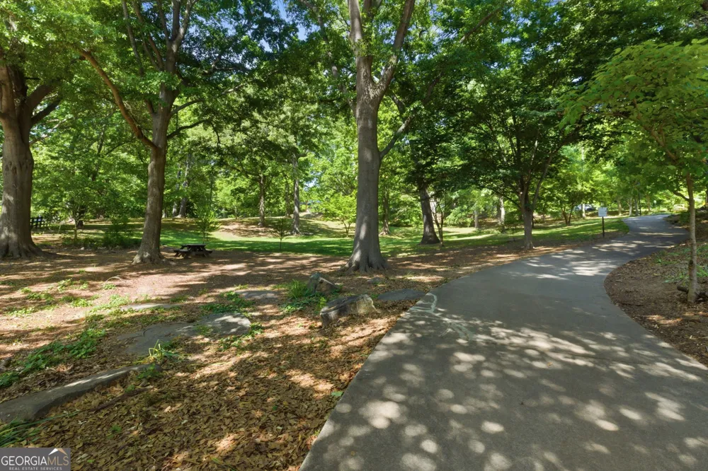3820 Roswell RD NE Atlanta, GA 30342