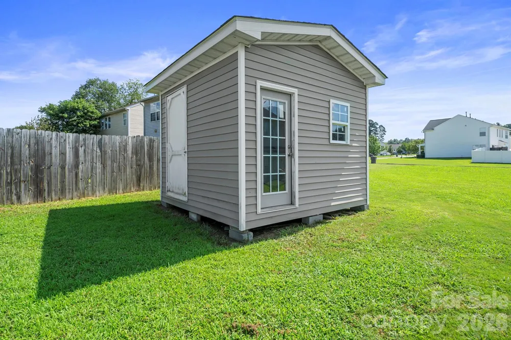 2015 Mallard Pointe Drive Kannapolis, NC 28083