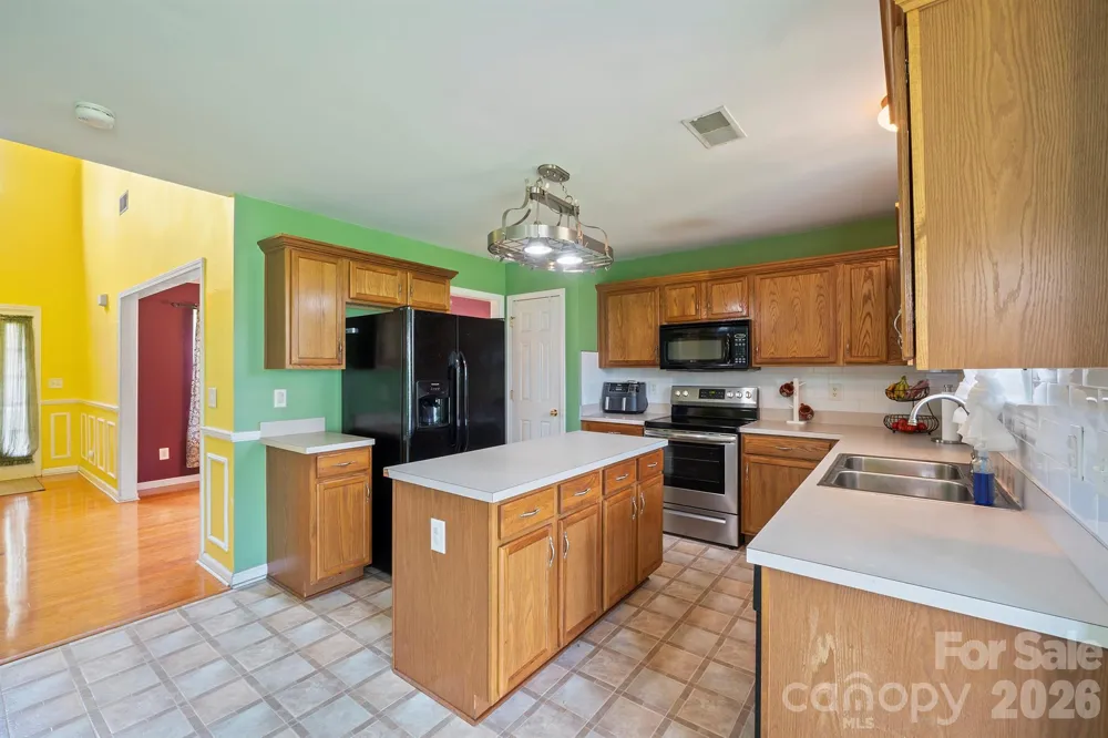 2015 Mallard Pointe Drive Kannapolis, NC 28083