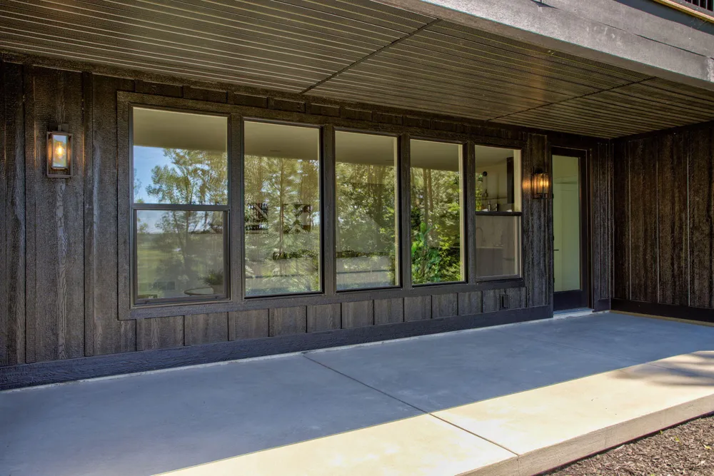 3126 Red Oak Drive Saugatuck, MI 49453