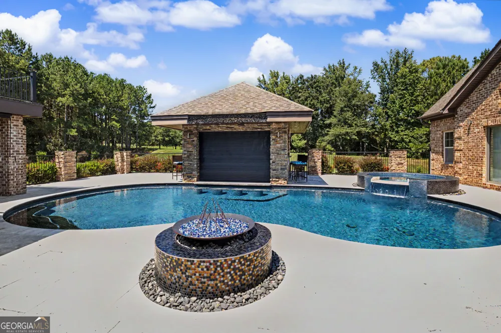 120 Broad Meadows LN Fayetteville, GA 30215