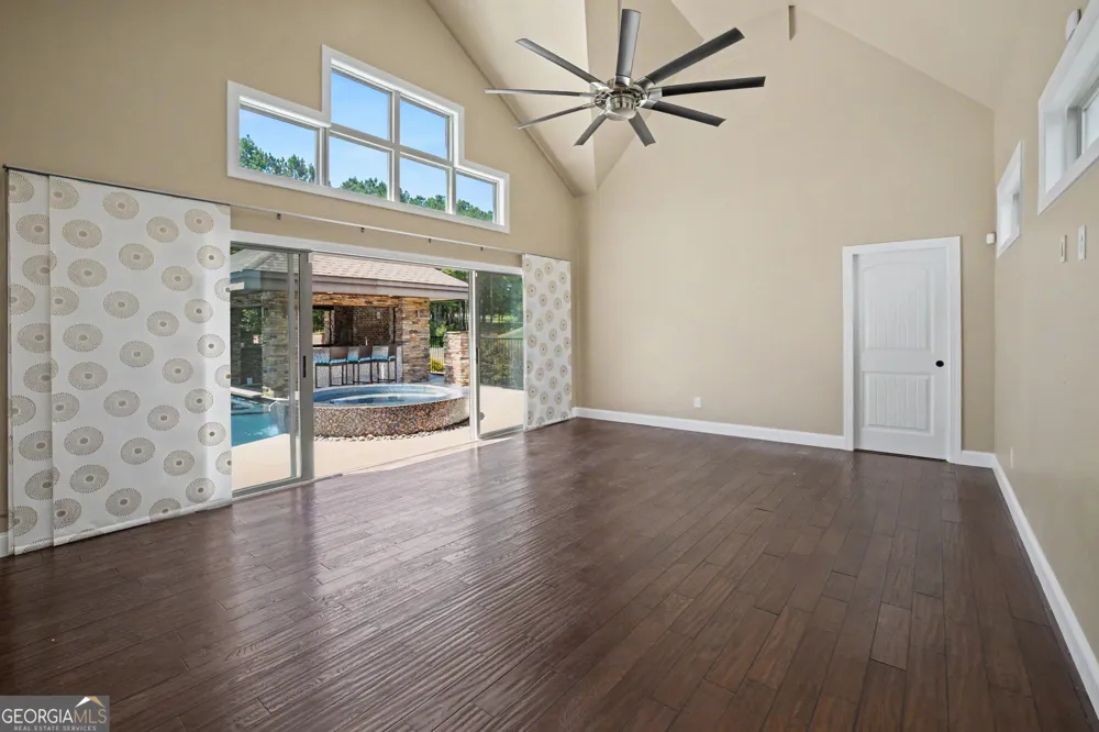 120 Broad Meadows LN Fayetteville, GA 30215