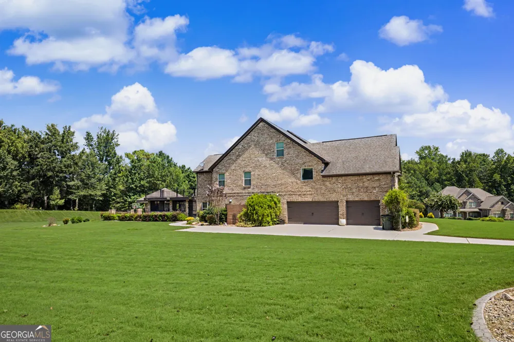 120 Broad Meadows LN Fayetteville, GA 30215