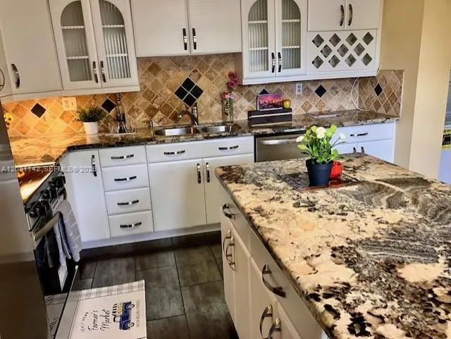 3910 Inverrary Blvd #304-B Lauderhill, FL 33319