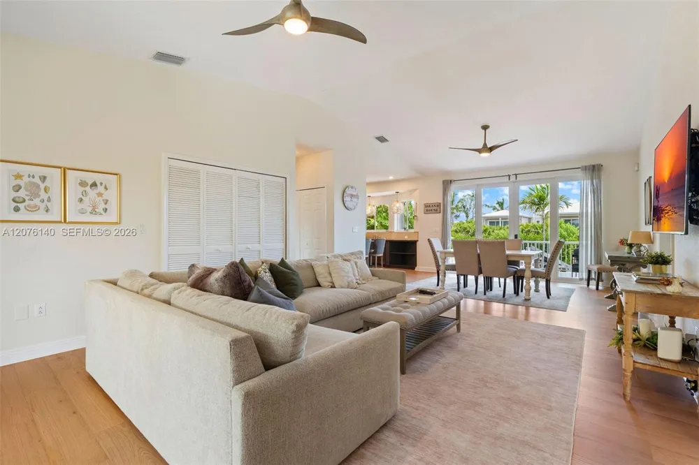 984 Shaw Dr Key Largo, FL 33037