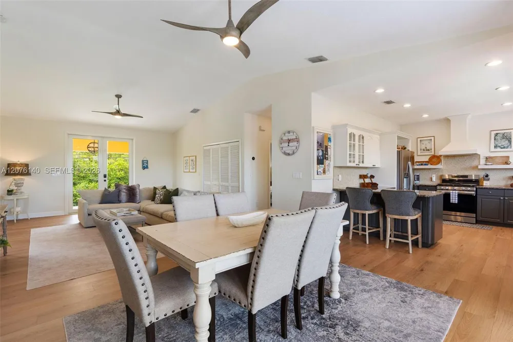 984 Shaw Dr Key Largo, FL 33037